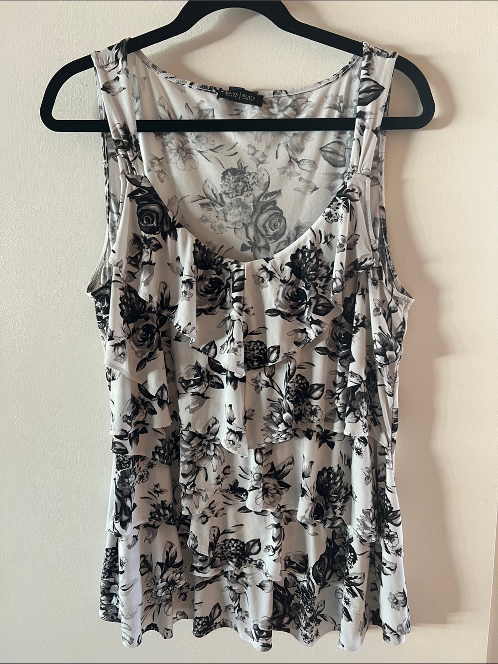 White House Black Market Black & White Floral Ruffle Tank